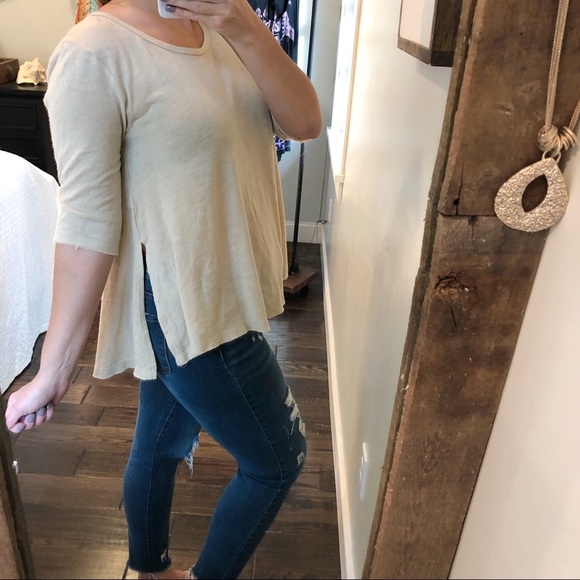 Umgee small oversized tan high low top; side slits - Picture 6 of 9